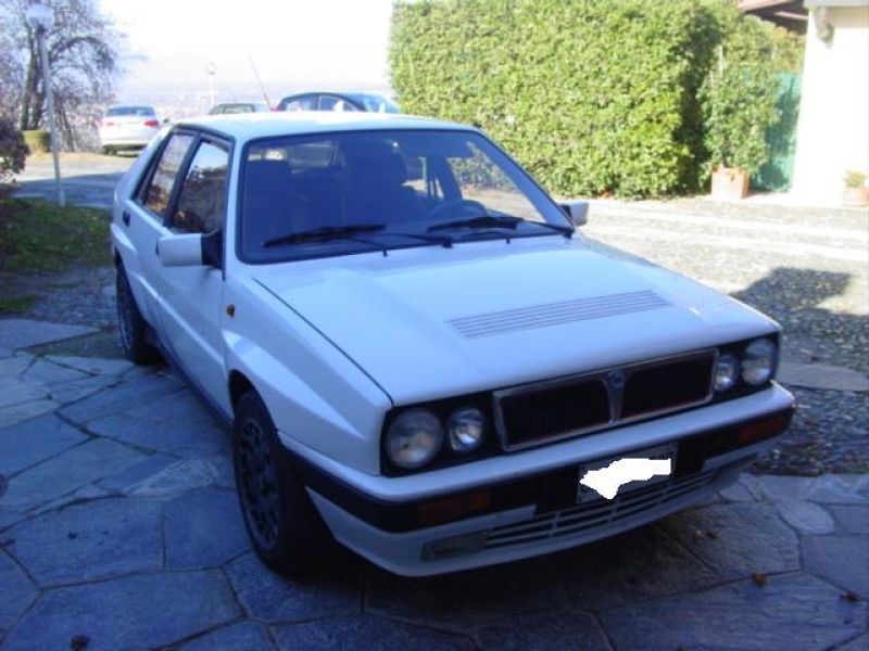 Lancia delta integrale 16v