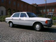 Mercedes 200 '79