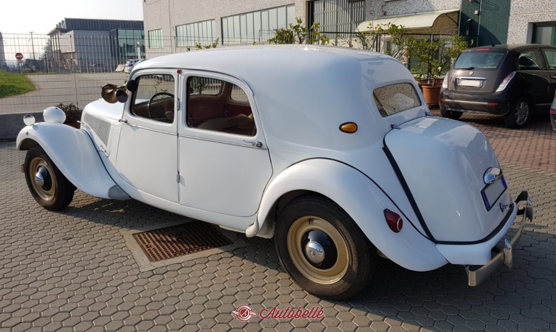 Vendo CITROEN TRACTION AVANT 11B